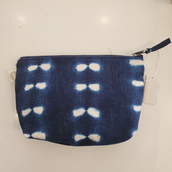 Koala Kanvas Peace Sign Clutch - Picture 2 of 2